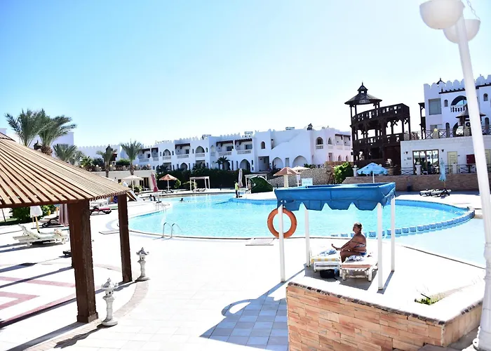 Otel Hollywood Aqua Park 4*