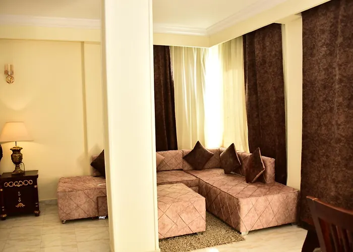 Hollywood Aqua Park Otel 4*