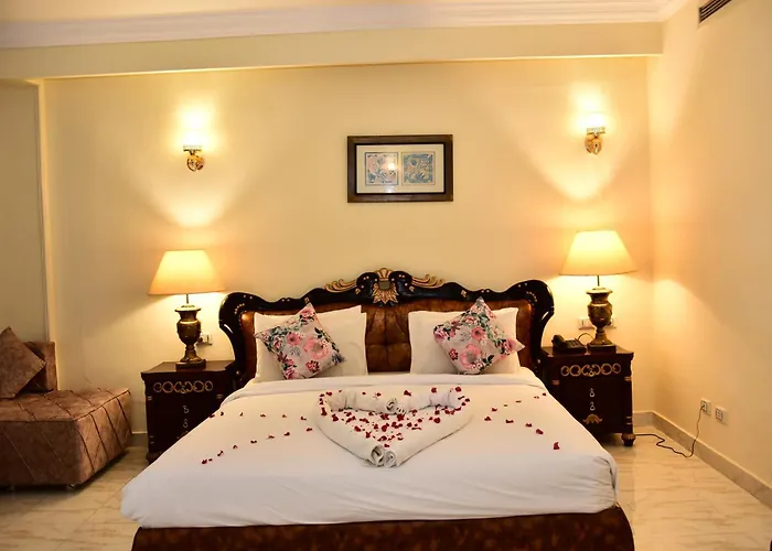 Otel Hollywood Aqua Park 4*