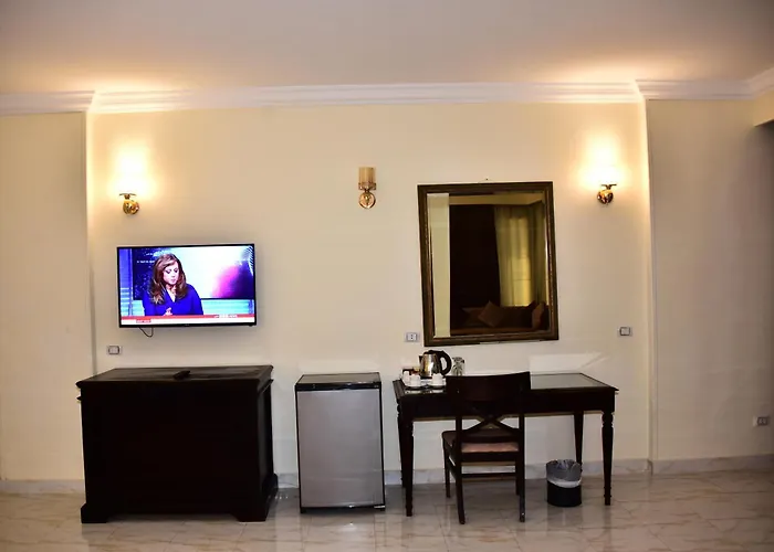 Hollywood Aqua Park Otel 4*