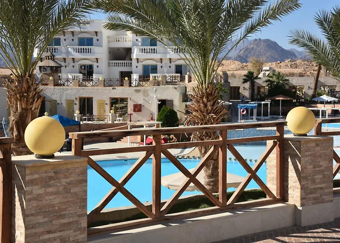 Otel Hollywood Aqua Park 4*